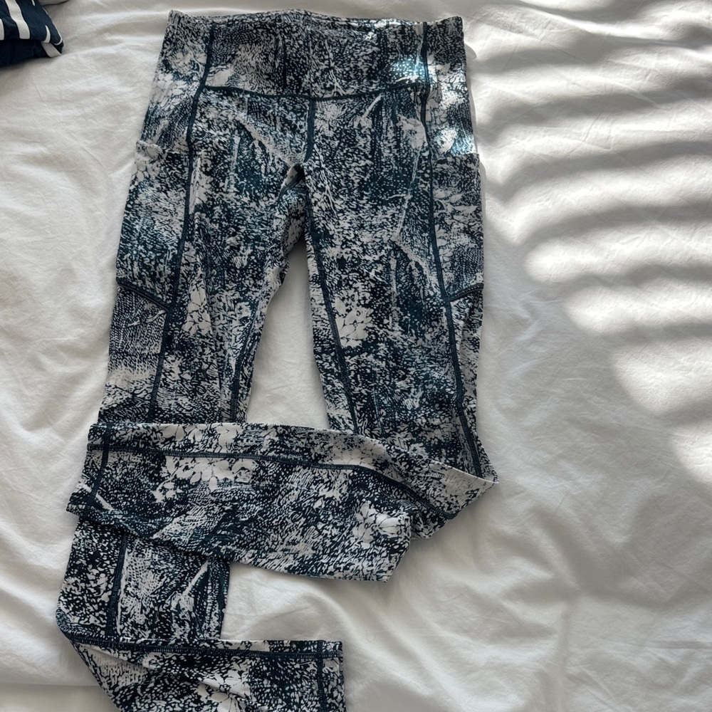 Lululemon Athletica Blue and White Leggings